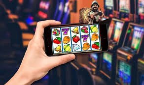 Pengguna Indonesia memainkan slot online ibosport v2 dari smartphone